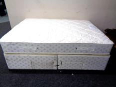 A Dorlux Flexiform collection Versailles 4'6 storage divan and interior