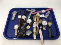 A tray of lady's and gent's wristwatches including Sekonda,