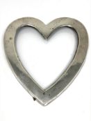 A silver heart shaped photo frame, Chester 1901 CONDITION REPORT: Frame only,