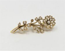 An antique 15ct gold pearl brooch, 3.2g.