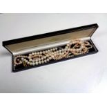 A 9ct gold cultured pearl bracelet,