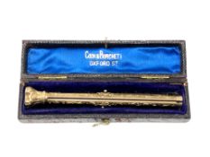 A fine quality Victorian gold and bloodstone mounted combination pen and pencil,