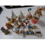 A tray containing 15 assorted Beatrix Potter Border Fine Arts figures together with a pair of