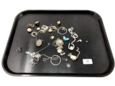 A collection of silver jewellery