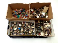 A tray of a large quantity of hand-painted miniature soldiers and figures