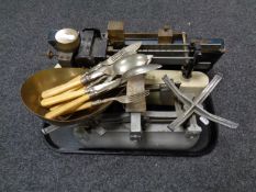 A tray of two sets of vintage kitchen scales, set of cased servers,