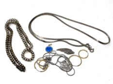A small quantity of jewellery to include white metal chains,