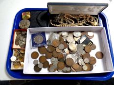 A tray containing simulated pearls, compacts, farthing coin bracelet,