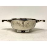 A silver quaich, Glasgow 1948, 127g.