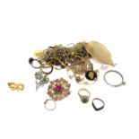 A small quantity of costume jewellery,