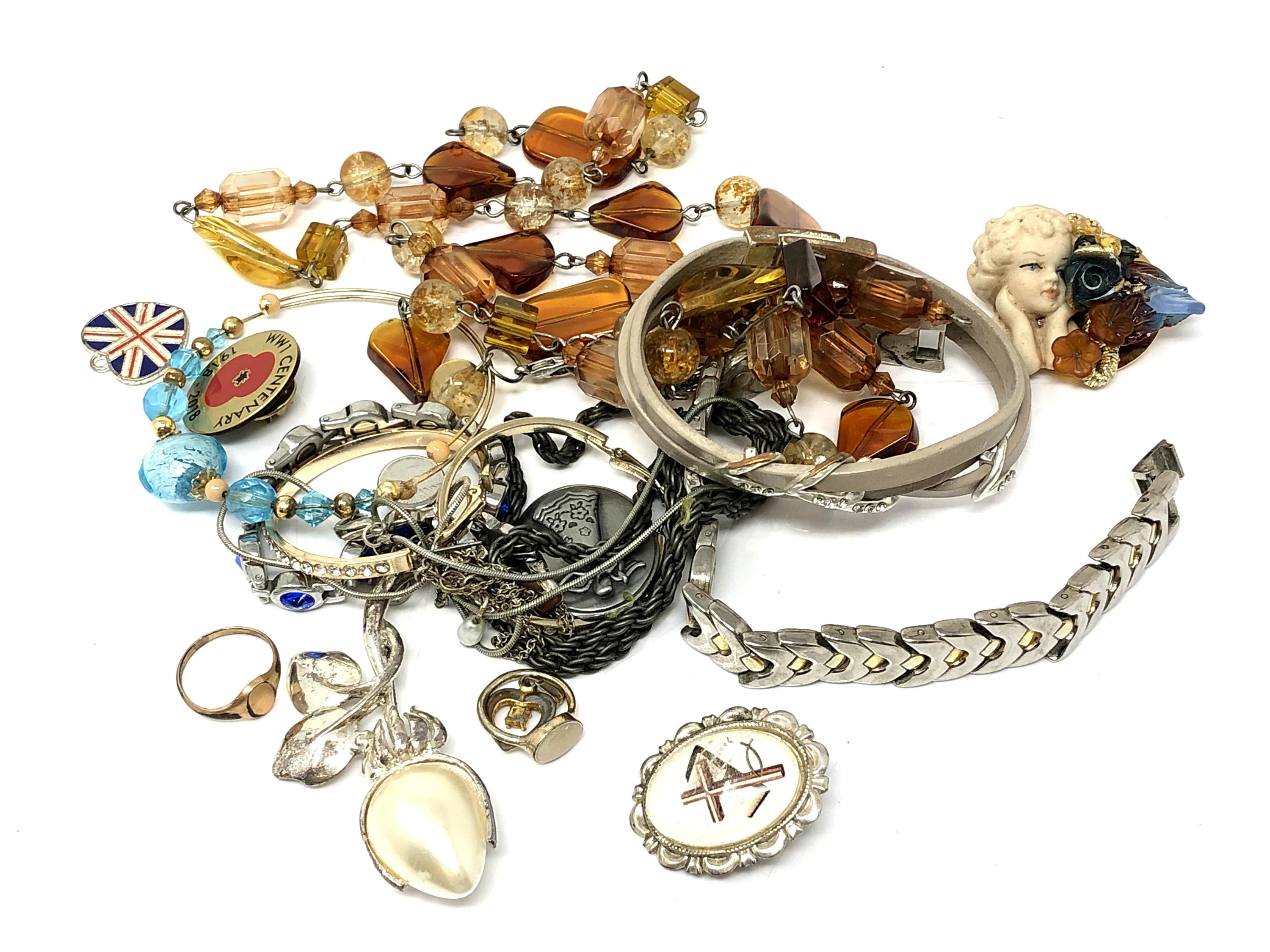 A quantity of costume jewellery, necklace, brooch,