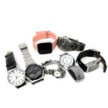 A small quantity of wristwatches