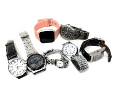 A small quantity of wristwatches