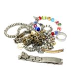 A small quantity of costume jewellery, bracelets,