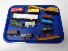 A tray of Hornby die cast models including coal wagons.