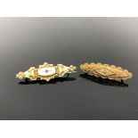 Two 9ct gold brooches. CONDITION REPORT: 3.6g gross.