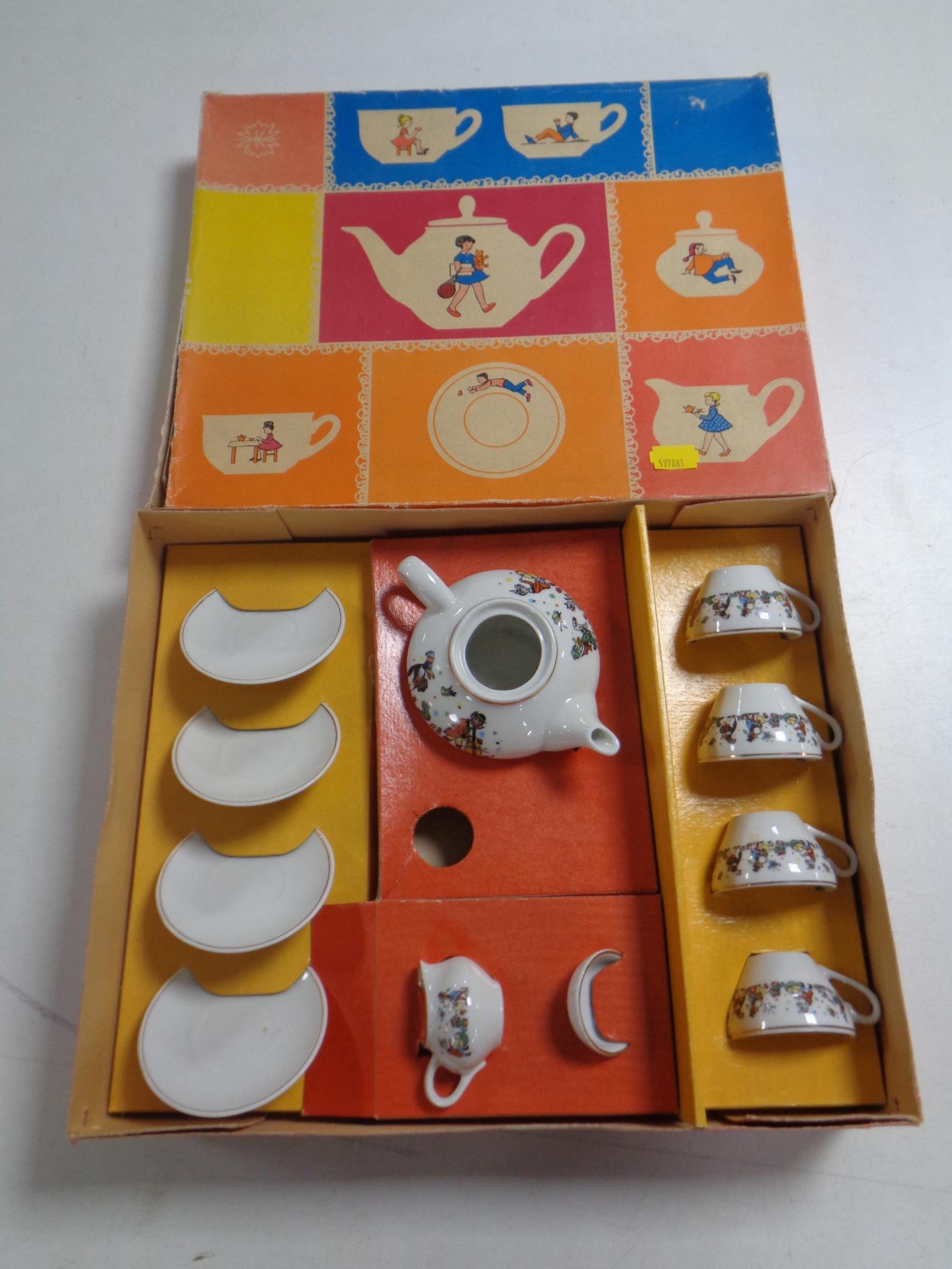 A boxed mid 20th century child's tea service.