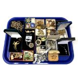 A tray containing antique and later costume jewellery, silver crucifix pendant, silver locket etc.