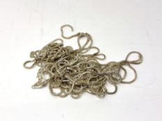 A quantity of 925 silver chains (some broken) CONDITION REPORT: 33.