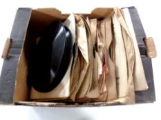 A box containing 78s