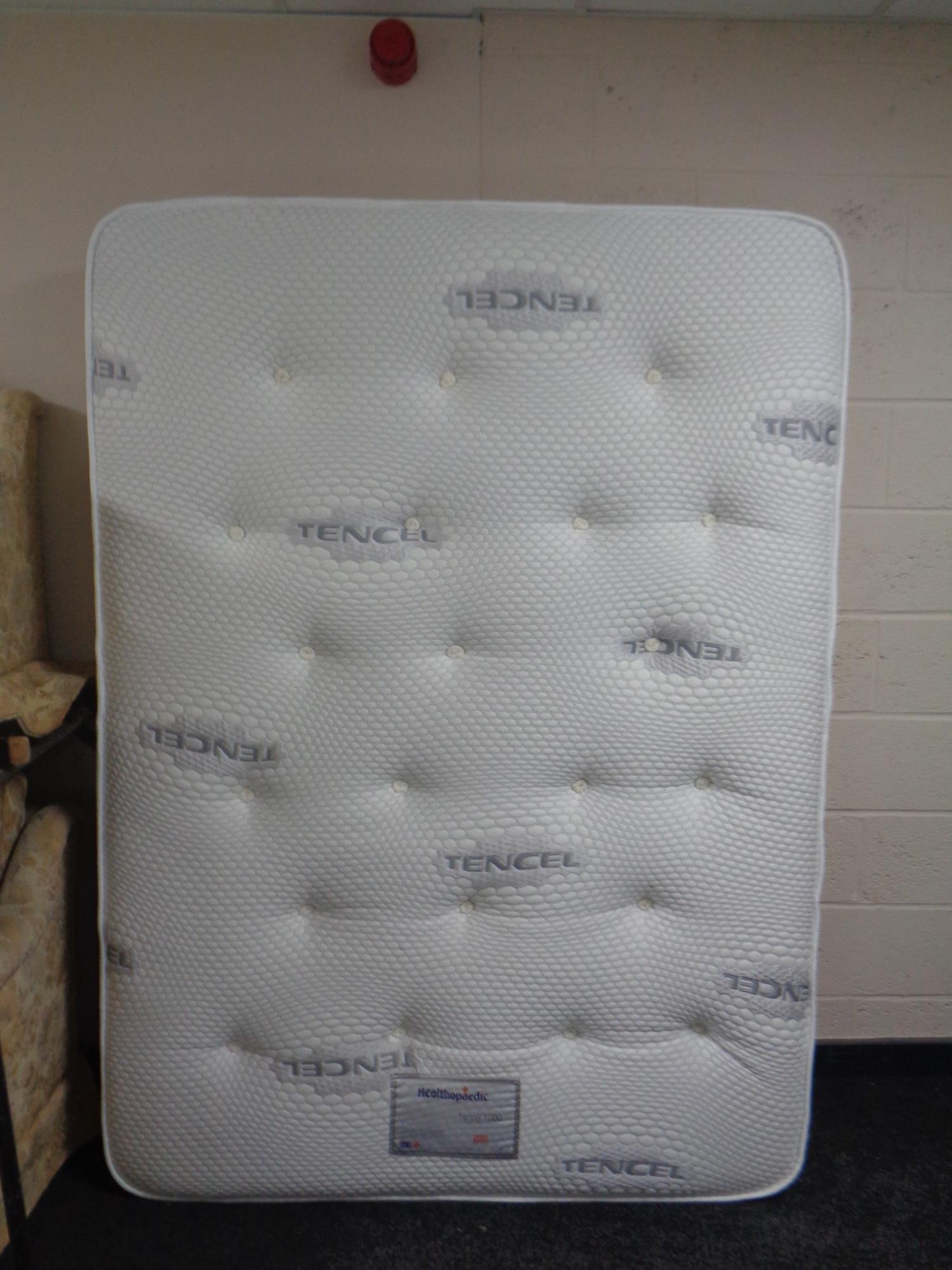A 4ft 6' Sleep Masters Sensaform Select memory foam mattress