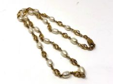A 9ct gold pearl necklace. CONDITION REPORT: 15.