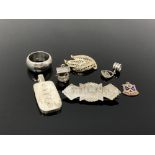 A small quantity of silver to include ring,