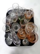 A tray containing 20th century glassware to include assorted drinking glasses, grapefruit bowls,