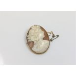 A yellow gold cameo brooch