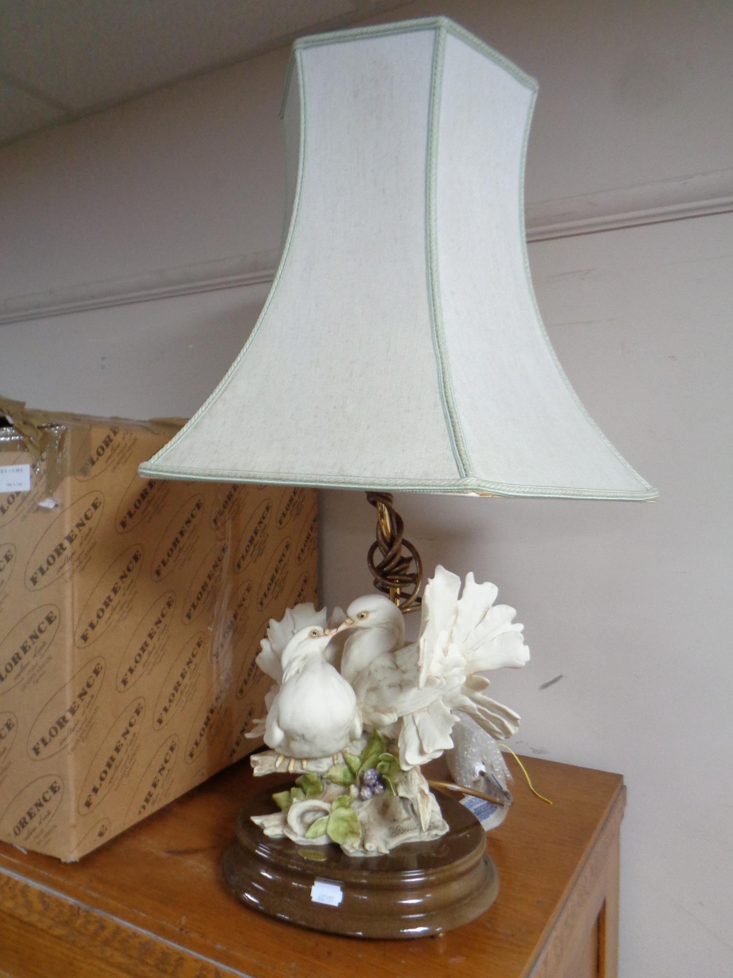 A Guiseppe Armani figural table lamp with shade, two lovebirds,