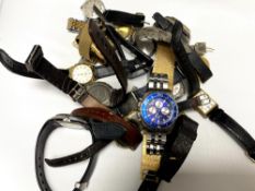 A small quantity of wristwatches