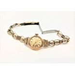 A 9ct gold lady's wristwatch