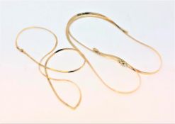 A 9ct gold flat linked necklace, 3.7g, together with a further 9ct gold necklace, 1.5g.