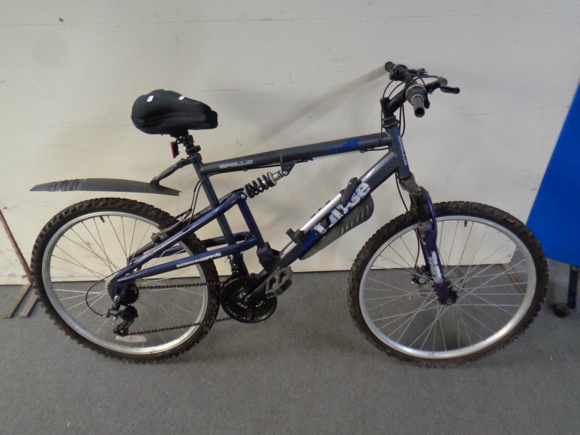 An Apollo Ridge front suspension mountain bike