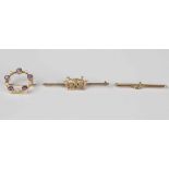 A gold, amethyst and seed pearl brooch of circlet form, weight 2.9g, diameter 2.3cm, a gold and