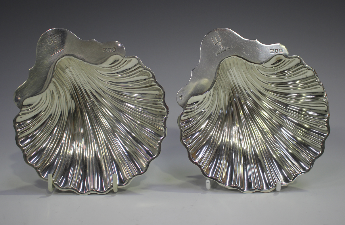 A pair of Edwardian silver butter shells, London 1903 by Josiah Williams & Co, weight 183.2g, length