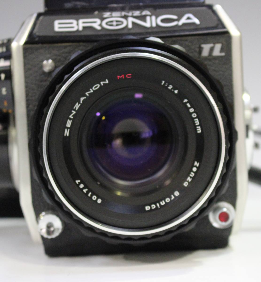 A Zenza Bronica EC-TL camera, No. CB363536, with Zenzanon MC 1:2.4 f=80mm lens, No. 801757, together - Image 12 of 12