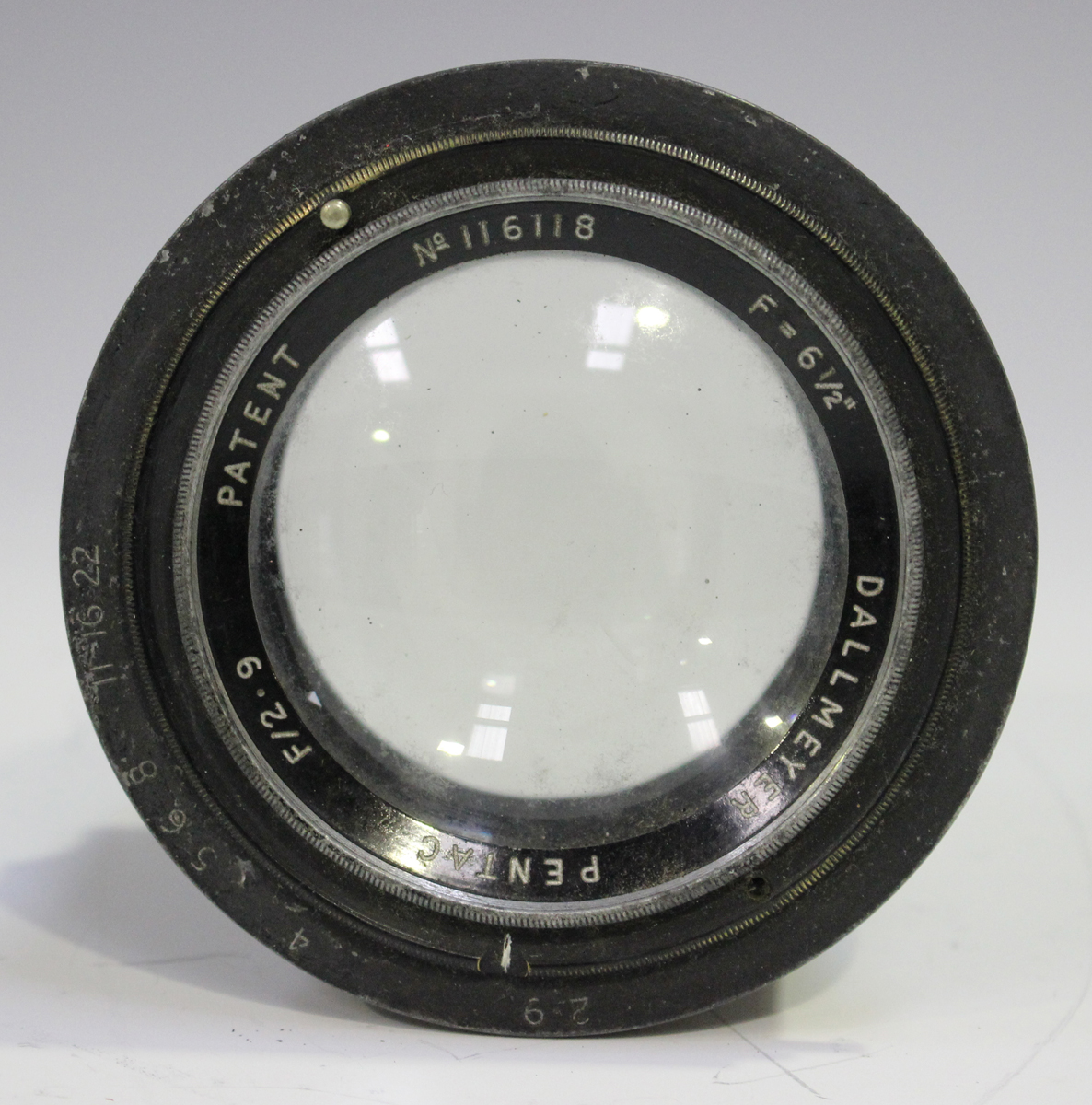 A group of camera lenses, comprising a Schneider-Kreuznach Tele-Xenar 1:5.5/180 lens, No. 3520630, a - Image 3 of 13