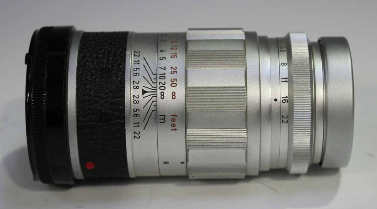 A group of Leitz Wetziar Leica camera equipment, comprising a Leicaflex camera body, No. 1262788, an - Image 5 of 12