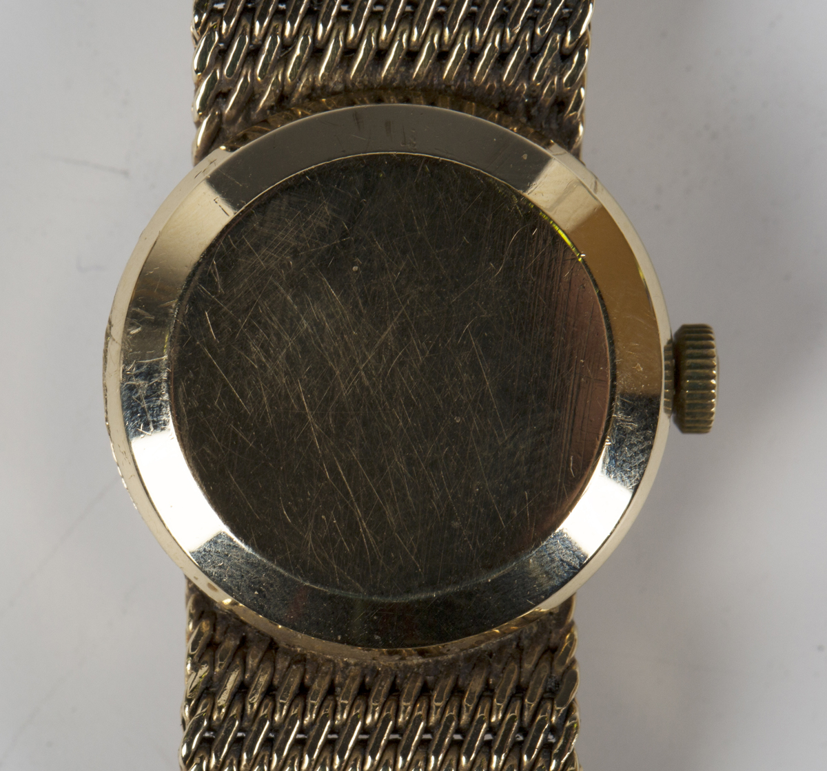 An Omega Automatic 9ct gold lady's bracelet wristwatch, the signed silvered dial with baton hour - Image 3 of 6