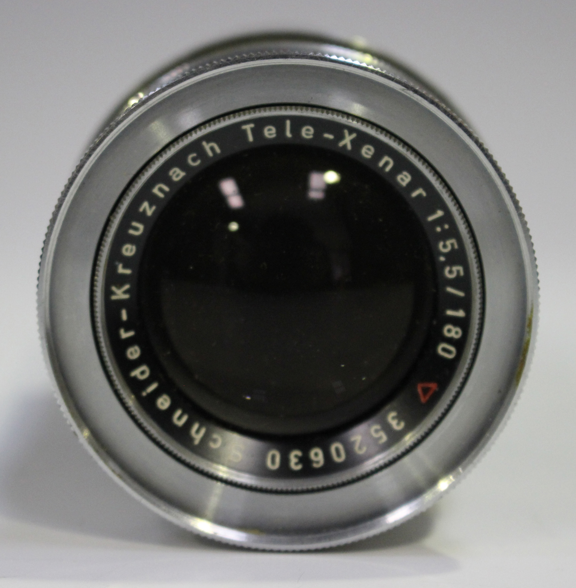 A group of camera lenses, comprising a Schneider-Kreuznach Tele-Xenar 1:5.5/180 lens, No. 3520630, a - Image 5 of 13