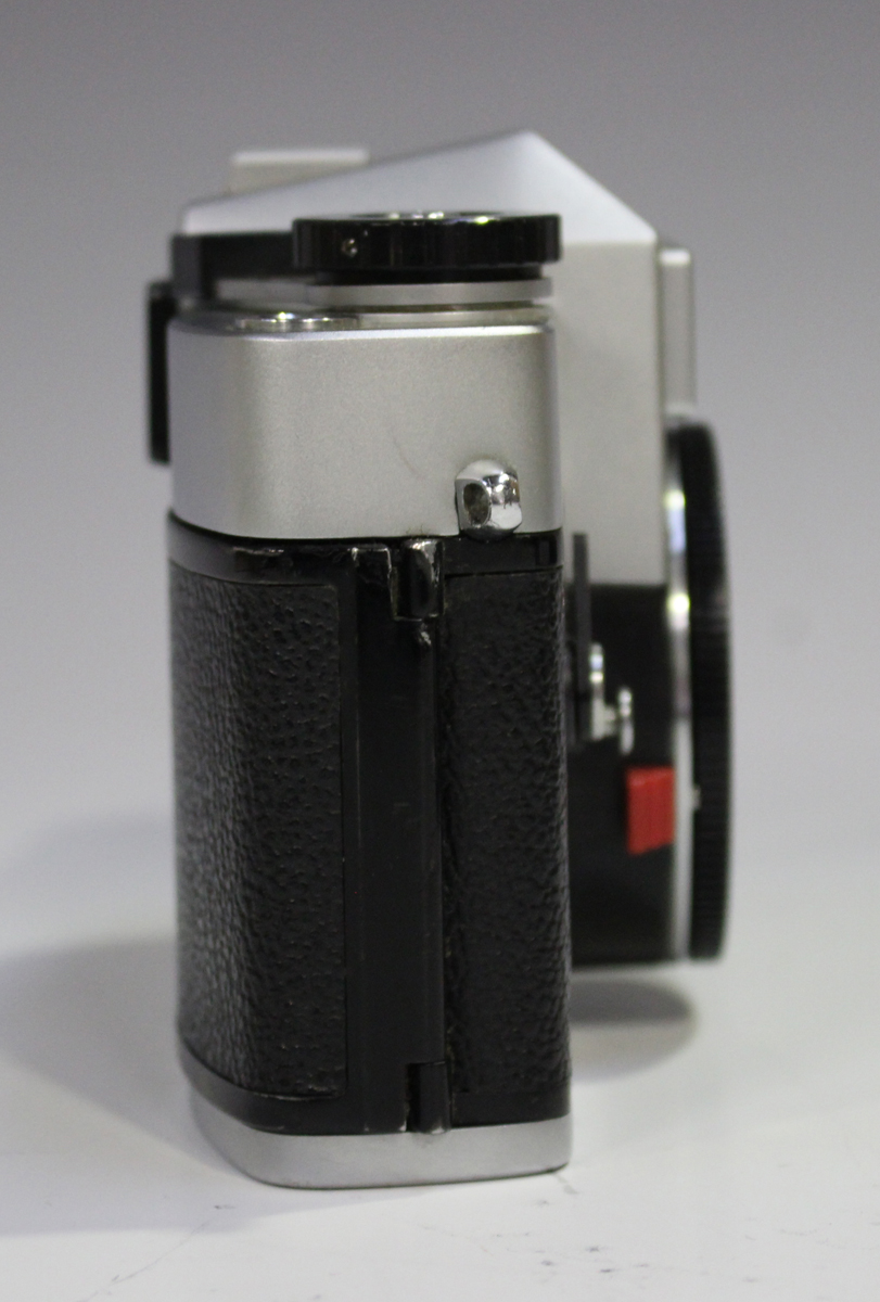 A group of Leitz Wetziar Leica camera equipment, comprising a Leicaflex camera body, No. 1262788, an - Image 10 of 12