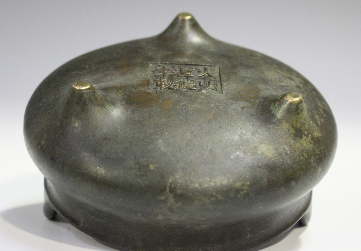 A Chinese brown patinated bronze tripod censer, mark of Xuande but probably Qing dynasty, of - Image 3 of 8