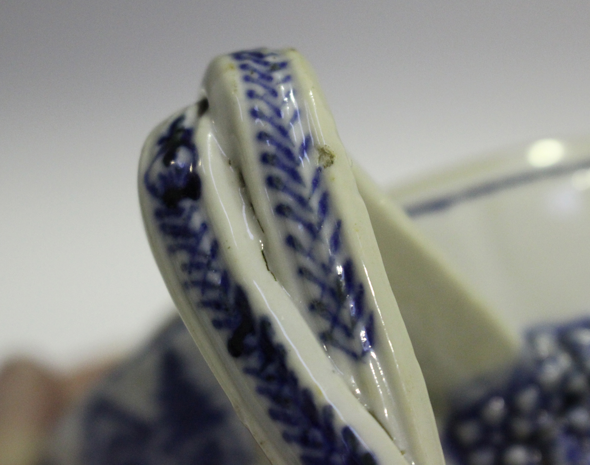 A Chinese blue and white export porcelain teapot and cover, Qianlong period, of gently fluted - Image 2 of 9