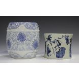 A Chinese blue and white porcelain child's garden seat, 20th century, of barrel form, painted with