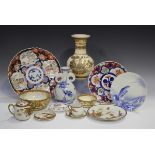 A small group of Japanese pottery and porcelain, late 19th and 20th century, including an Imari