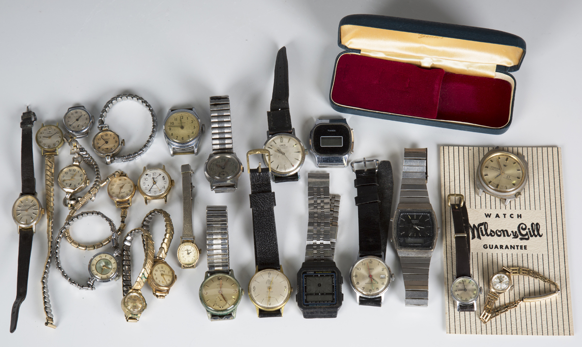 A Seiko 9ct gold cased lady's wristwatch, London 1966, on a gilt metal bracelet, together with