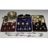 A group of silver items, including a George V pedestal bonbon dish, Birmingham 1931, height 6cm,