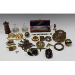 A mixed group of collectors' items, including a 19th century tortoiseshell and piqué inlaid purse,