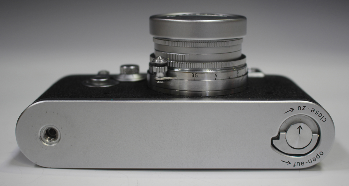 A Leica IIIg camera, No. 934525, circa 1958, with Leitz Summicron f=5cm 1:2 lens, No. 1478776, - Image 3 of 5